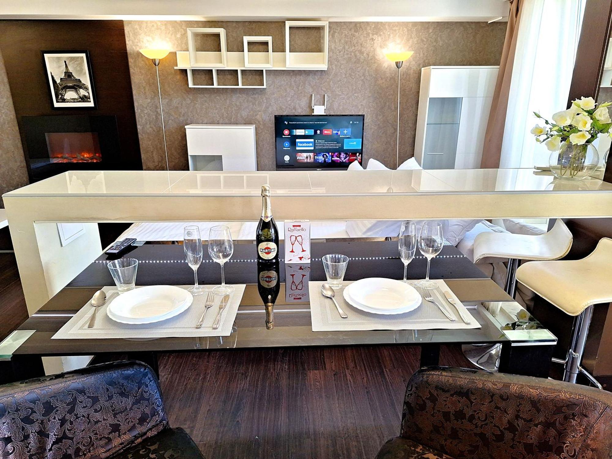 Найбільше Ліжко У Полтаві Мережа Alex Apartments Цілодобово Безконтактне Заселення Poltava Exteriör bild